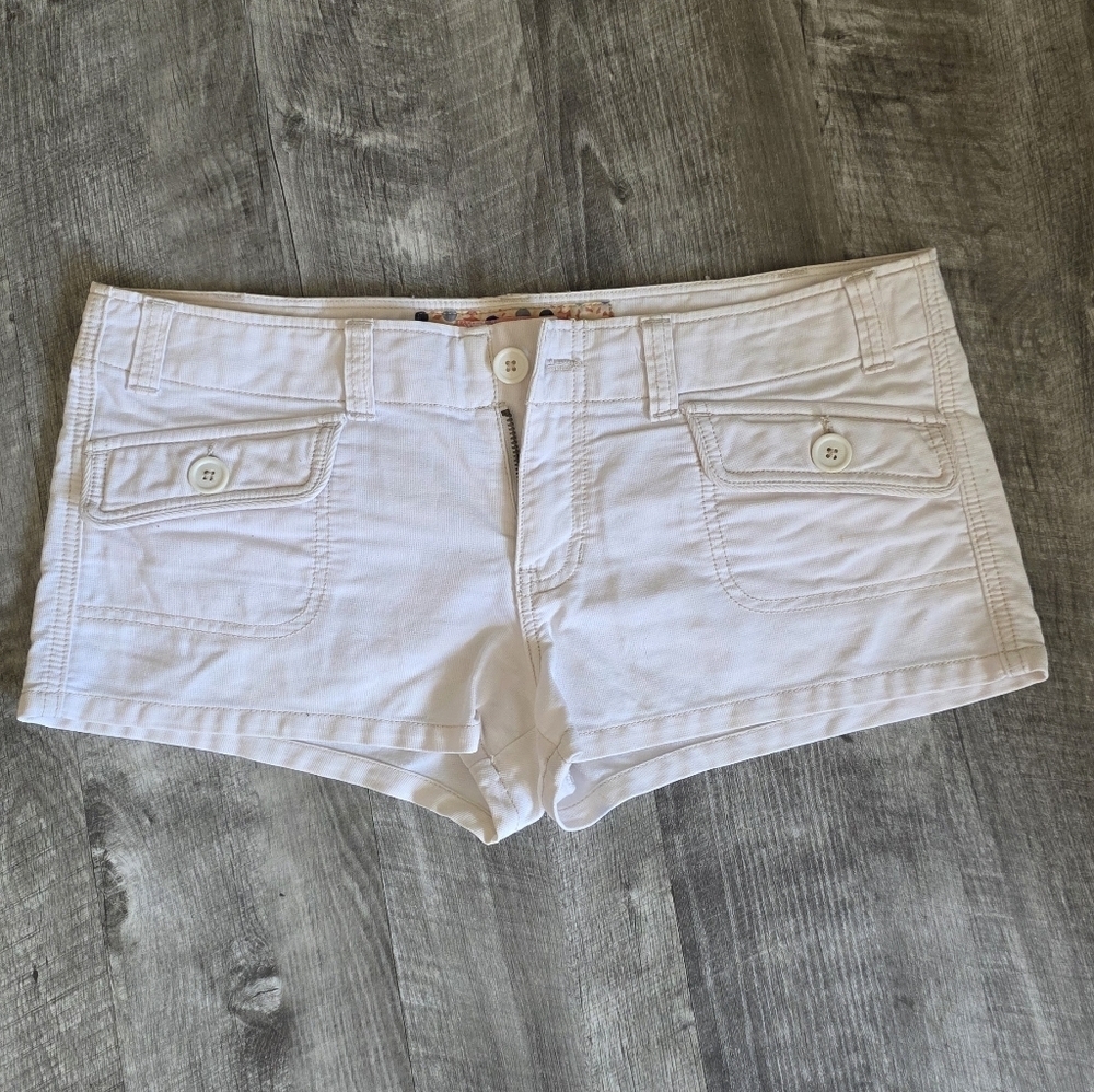 Hollister Women's White Cargo Shorts